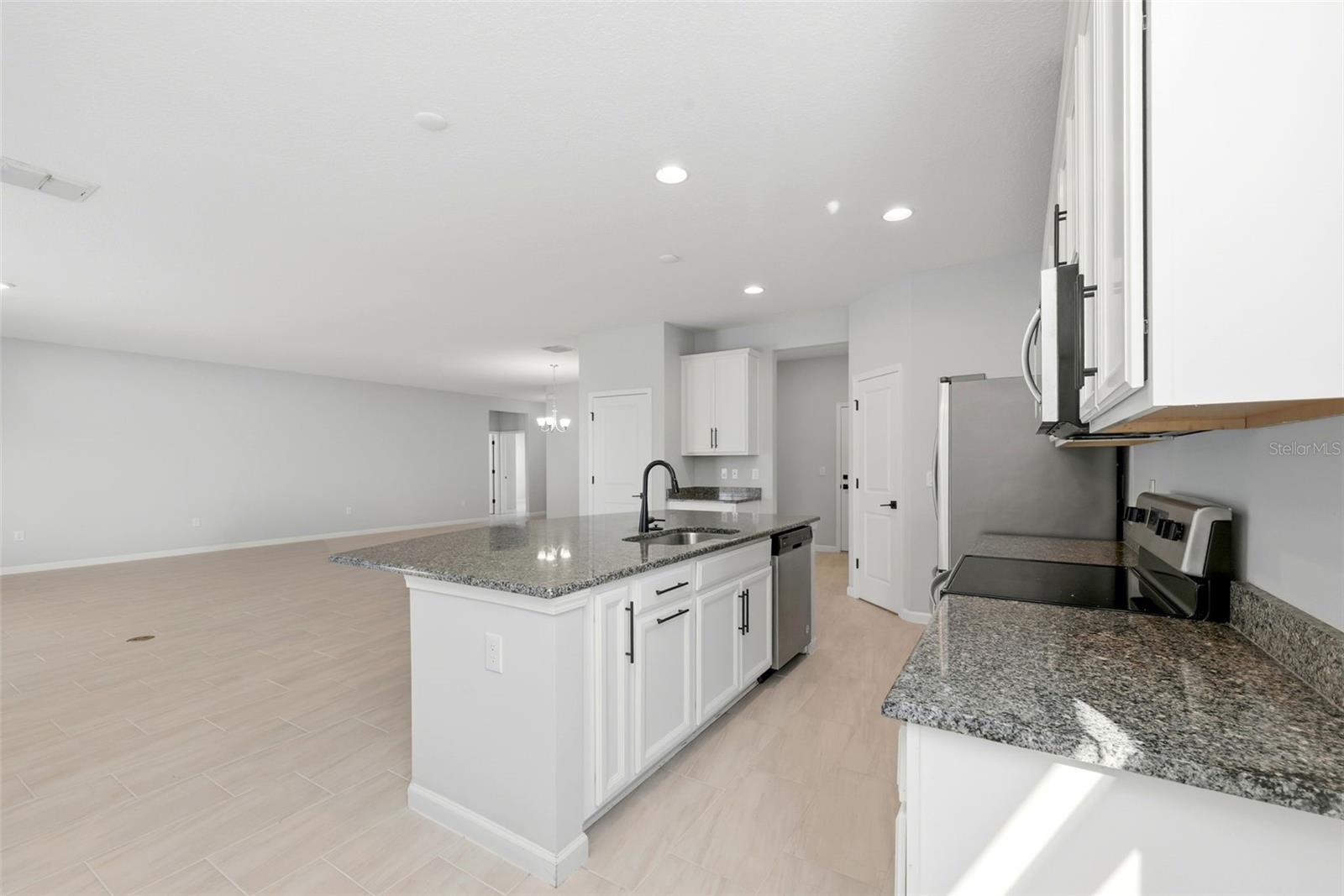 Image 13 of 42 For 575 Avila Place