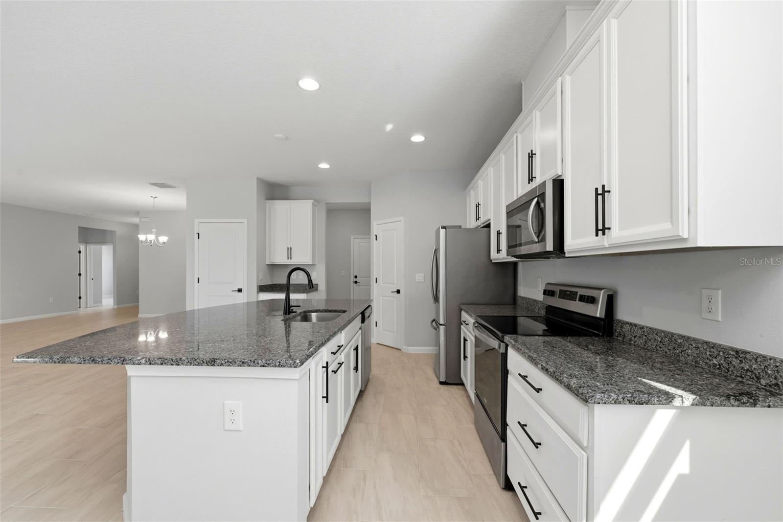 Image 14 of 42 For 575 Avila Place