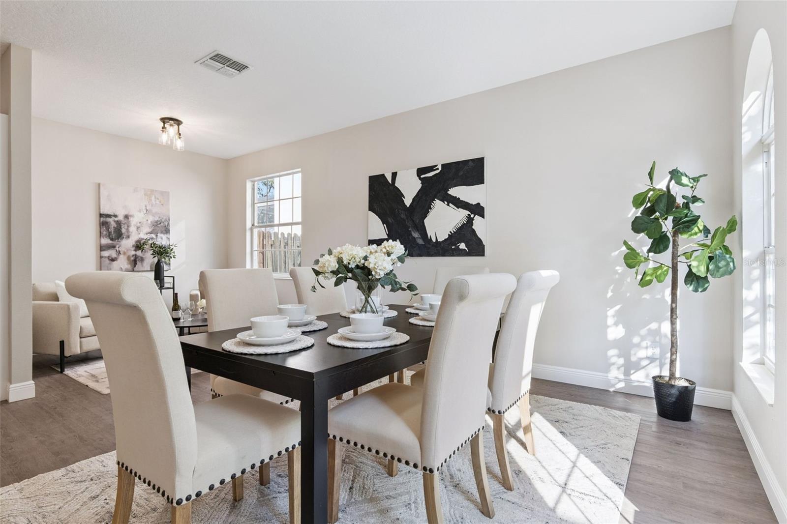 Image 13 of 47 For 1209 Cathcart Circle