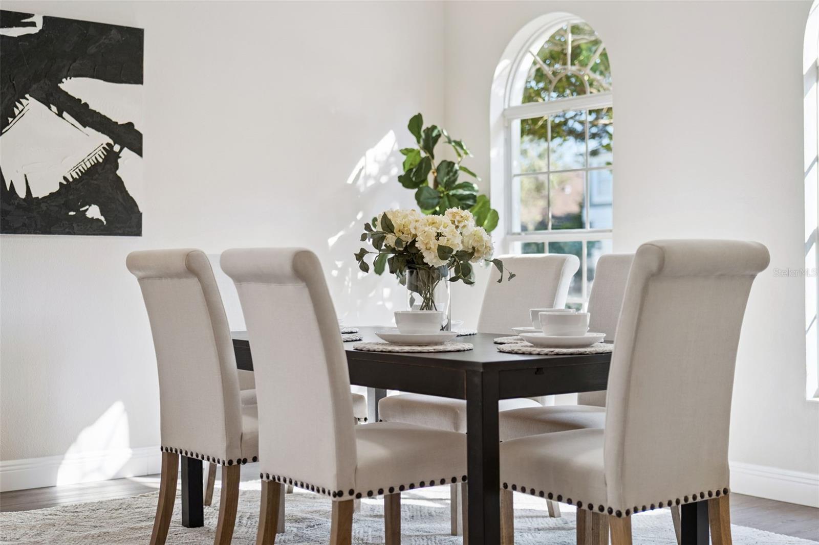 Image 16 of 47 For 1209 Cathcart Circle