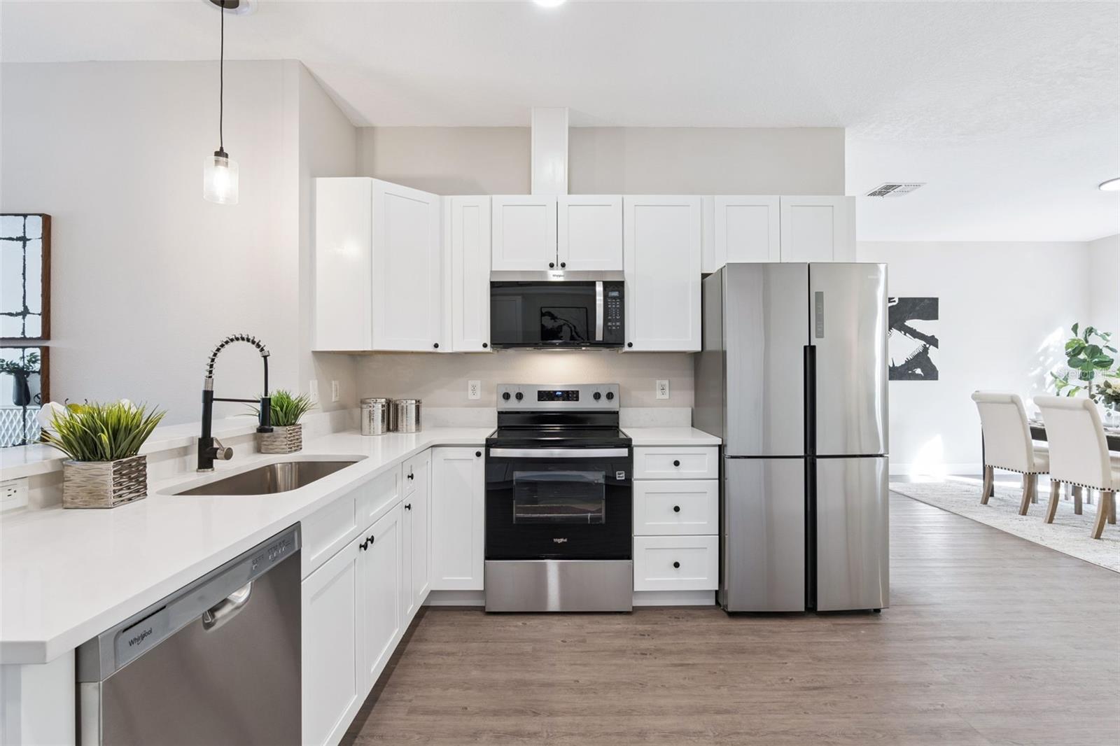 Image 21 of 47 For 1209 Cathcart Circle