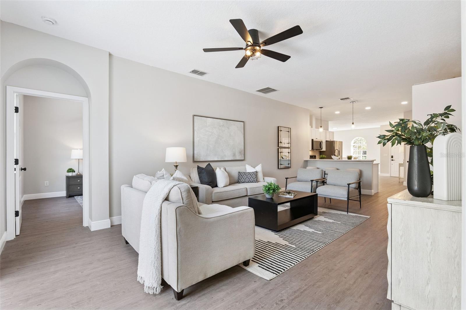 Image 3 of 47 For 1209 Cathcart Circle