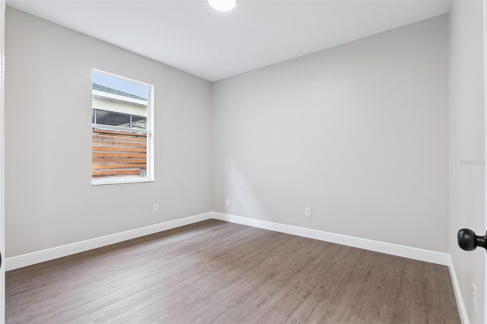 Image 30 of 47 For 1209 Cathcart Circle