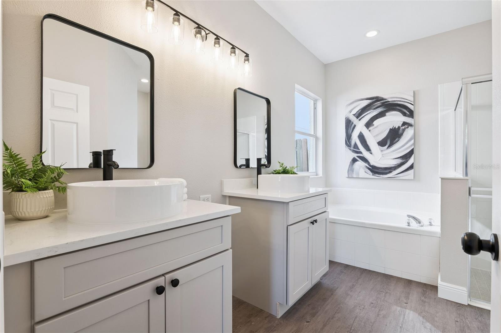 Image 34 of 47 For 1209 Cathcart Circle