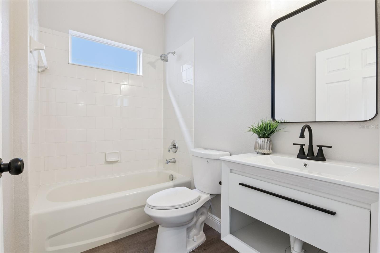 Image 35 of 47 For 1209 Cathcart Circle