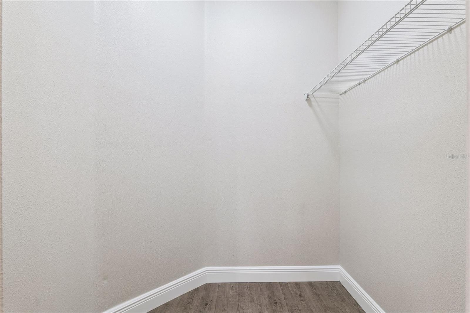 Image 36 of 47 For 1209 Cathcart Circle