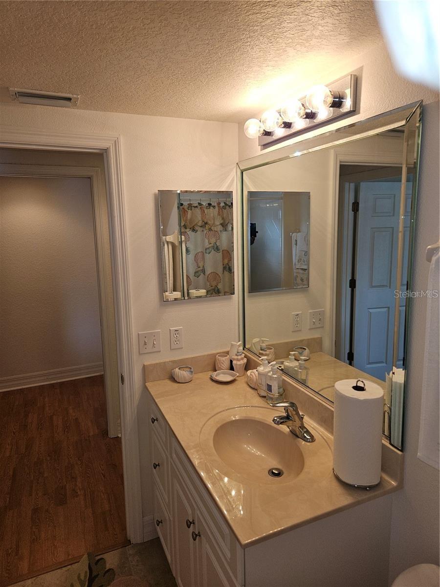 Image 29 of 48 For 5300 Atlantic Avenue 14-207