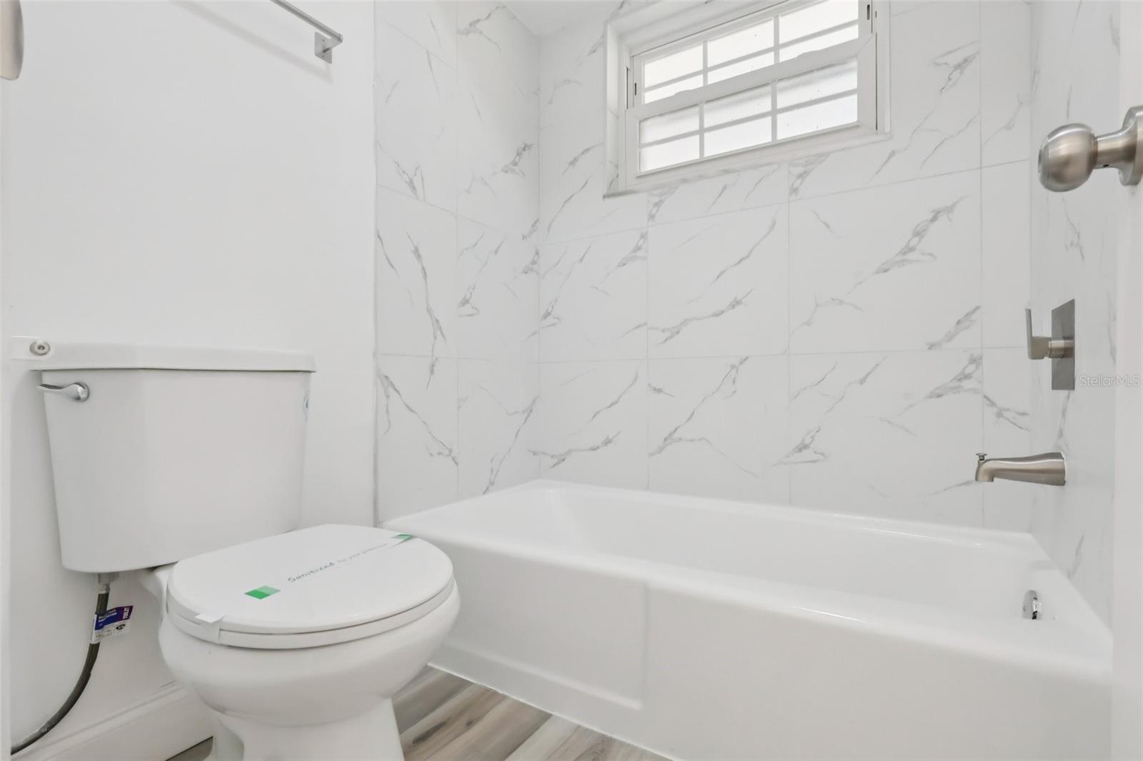 Image 19 of 32 For 11147 Acme Drive D