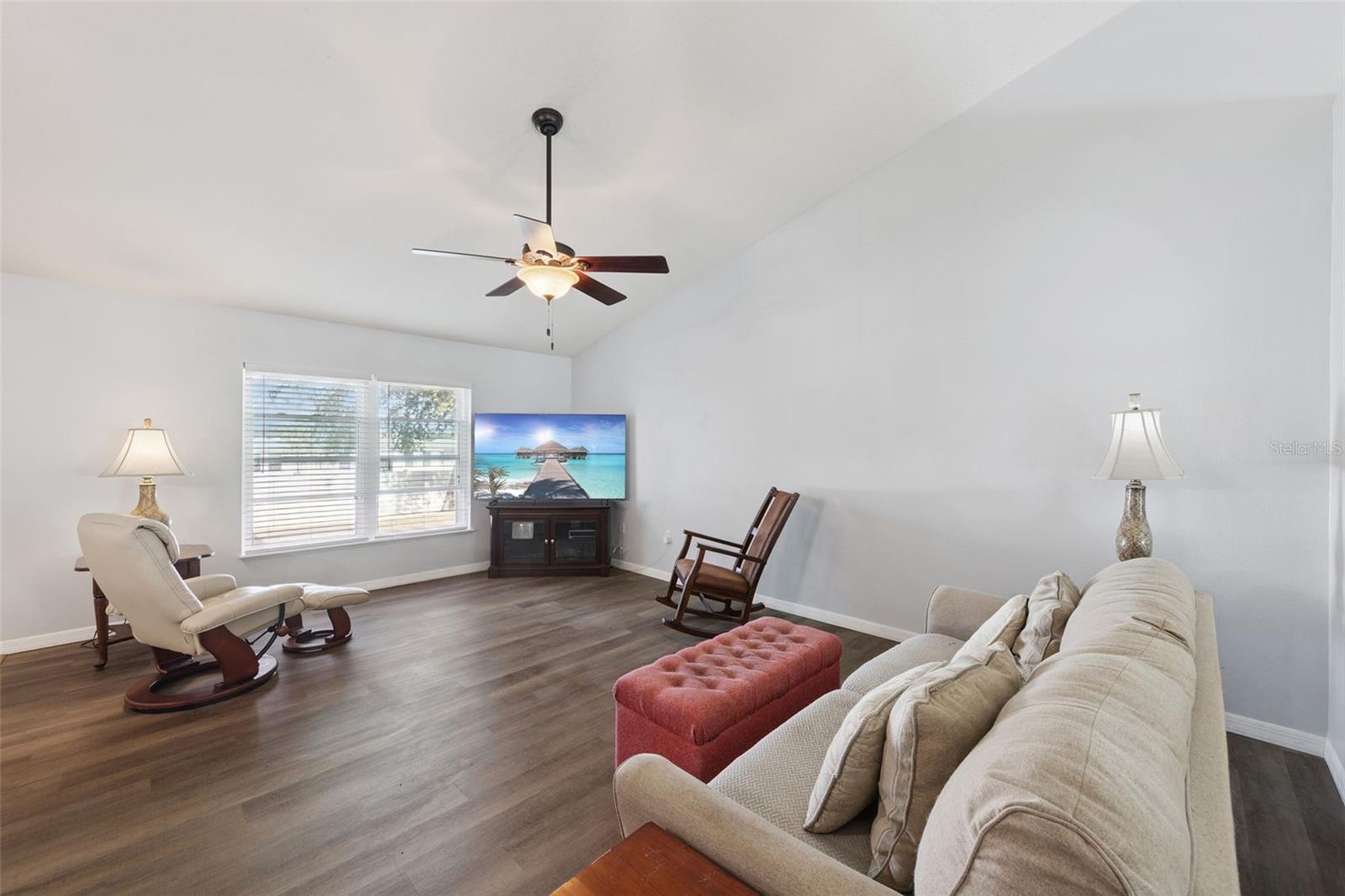 Image 10 of 31 For 1819 Sunset Ridge Drive