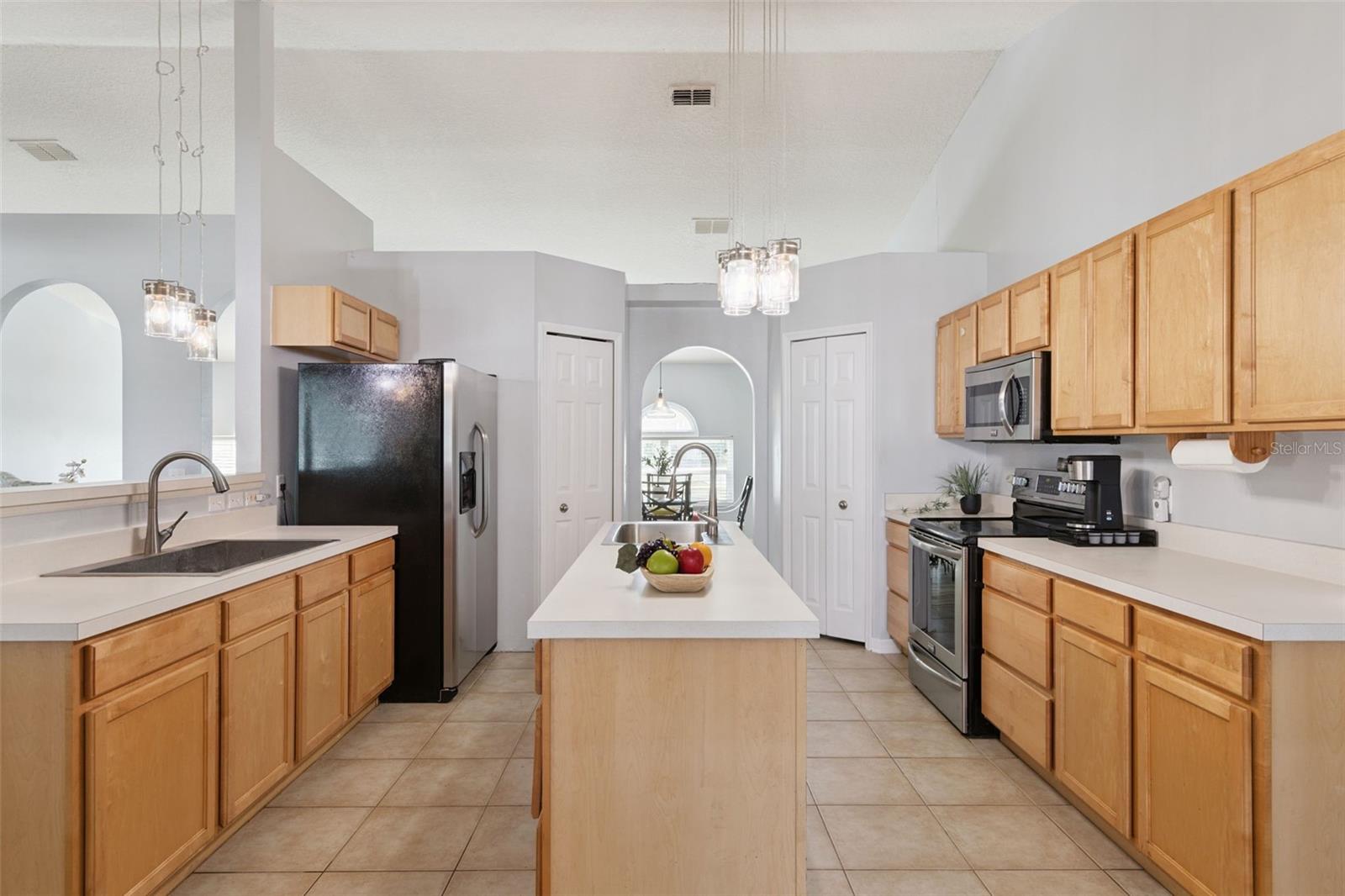 Image 13 of 31 For 1819 Sunset Ridge Drive