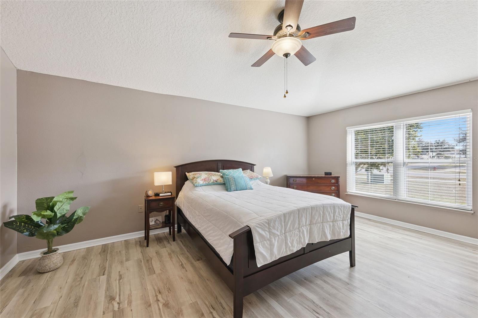 Image 17 of 31 For 1819 Sunset Ridge Drive