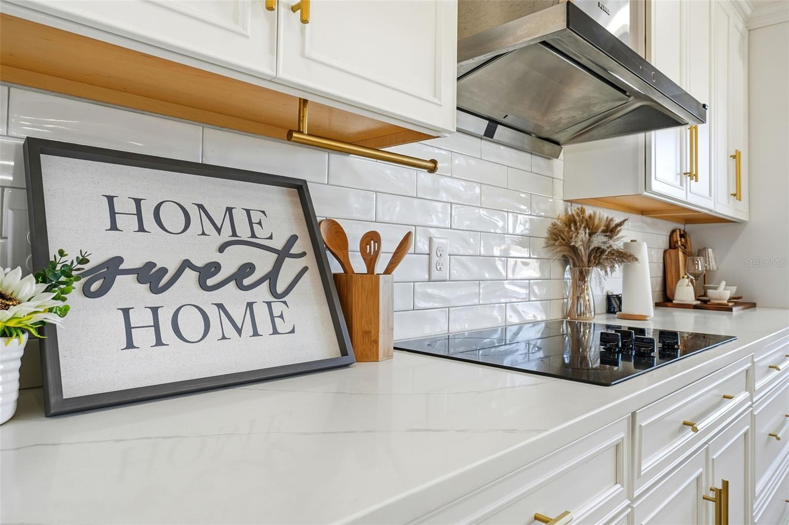 Image 10 of 72 For 19065 Planetree St