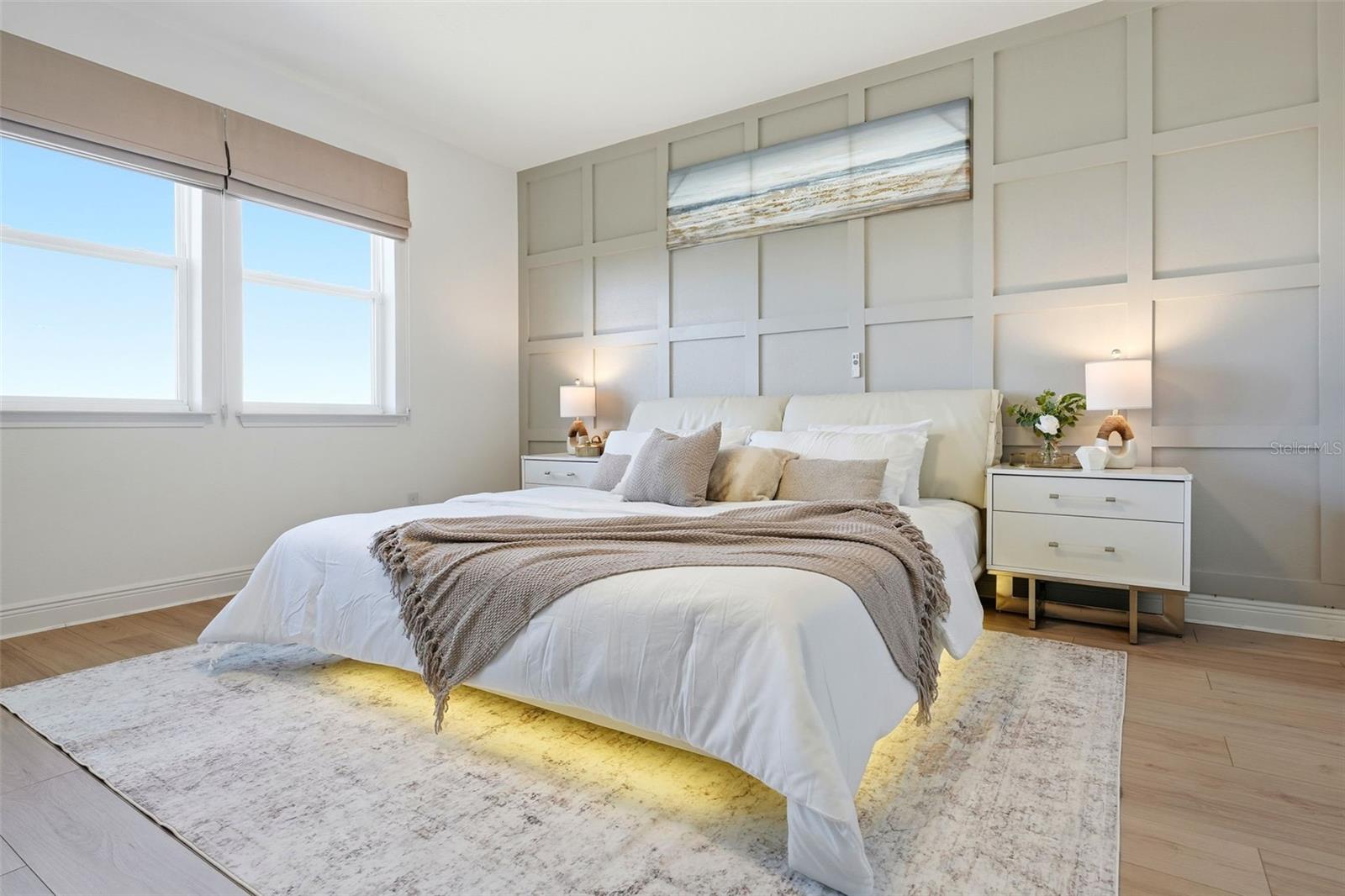 Image 43 of 72 For 19065 Planetree St