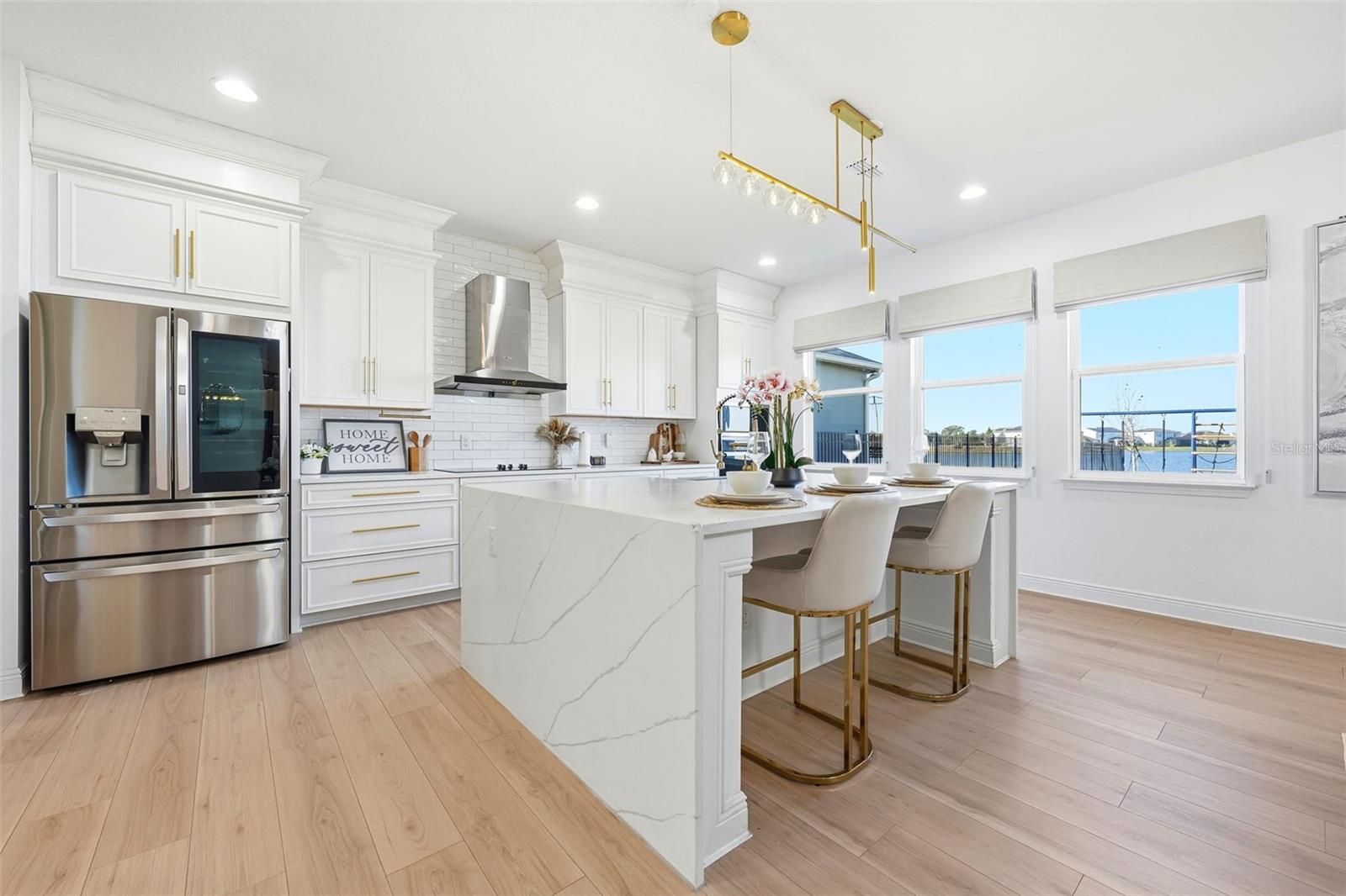 Image 5 of 72 For 19065 Planetree St