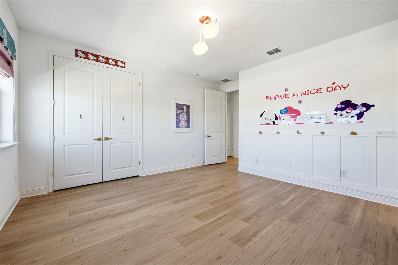 Image 55 of 72 For 19065 Planetree St