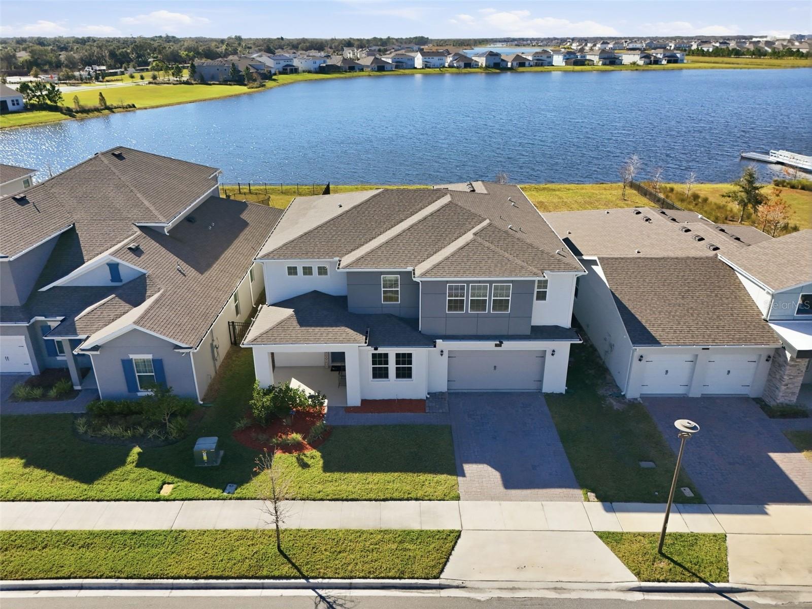 Image 66 of 72 For 19065 Planetree St