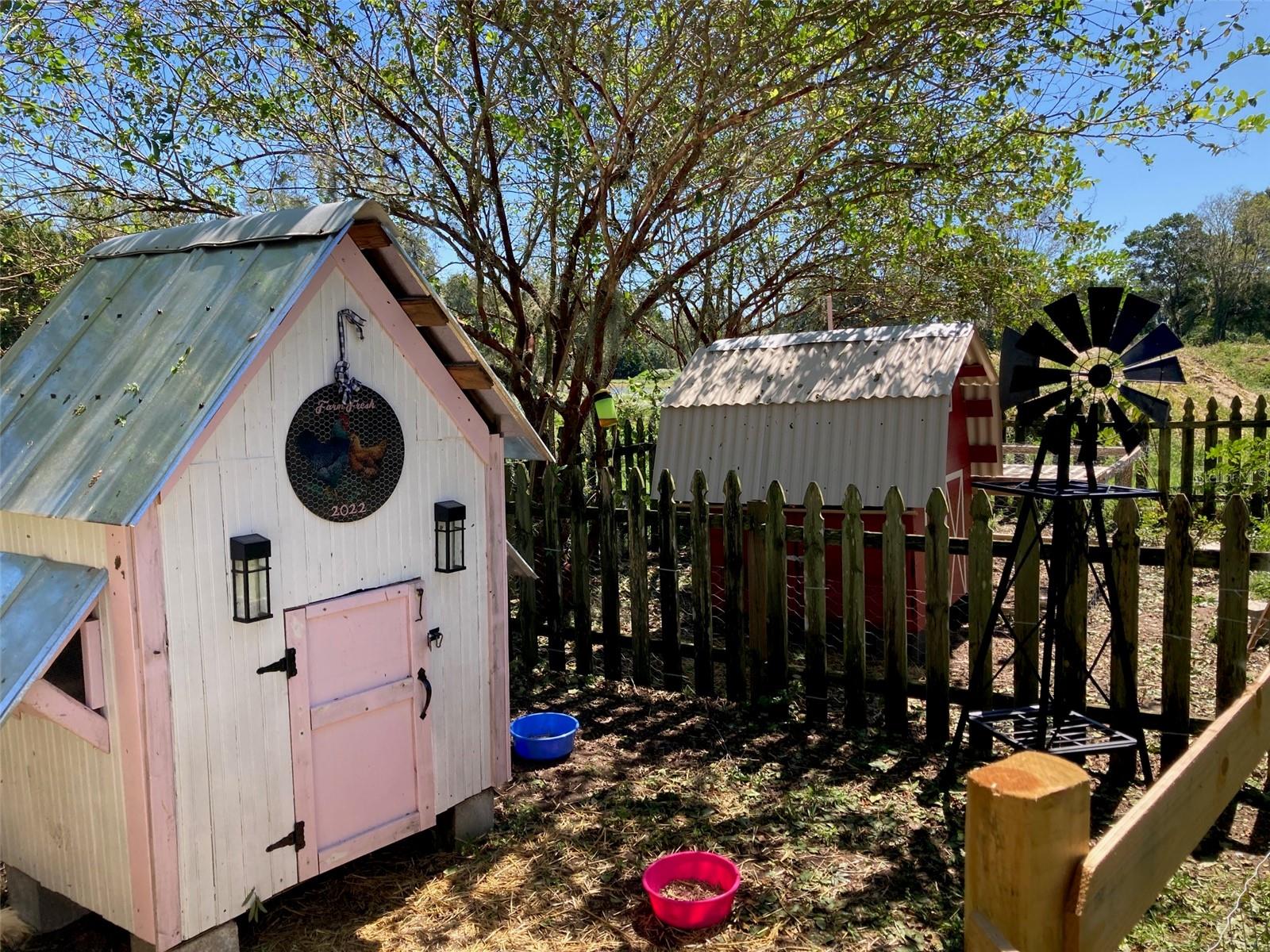 Image 3 of 11 For 483 Lakeview Drive