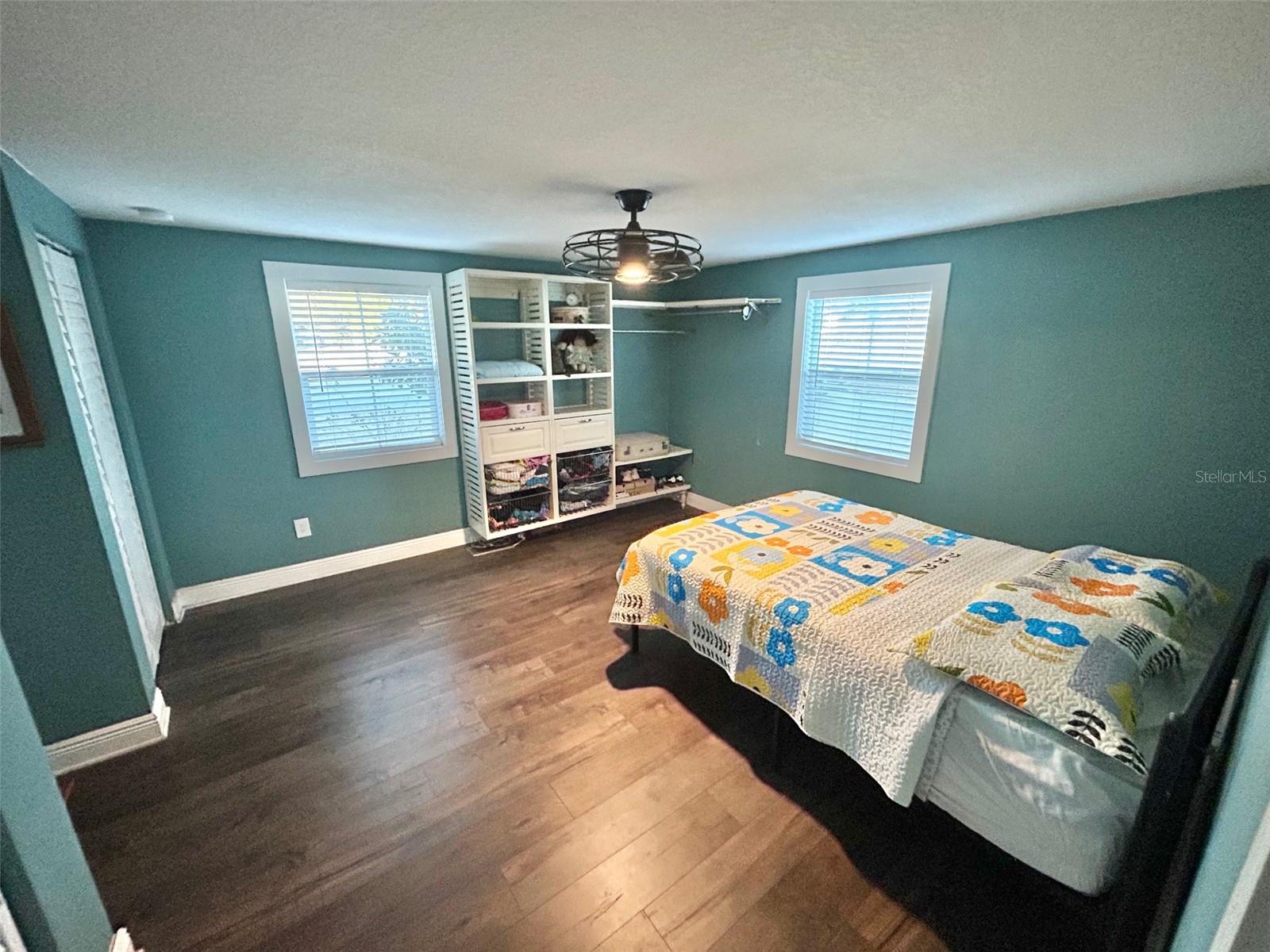 Image 8 of 11 For 483 Lakeview Drive