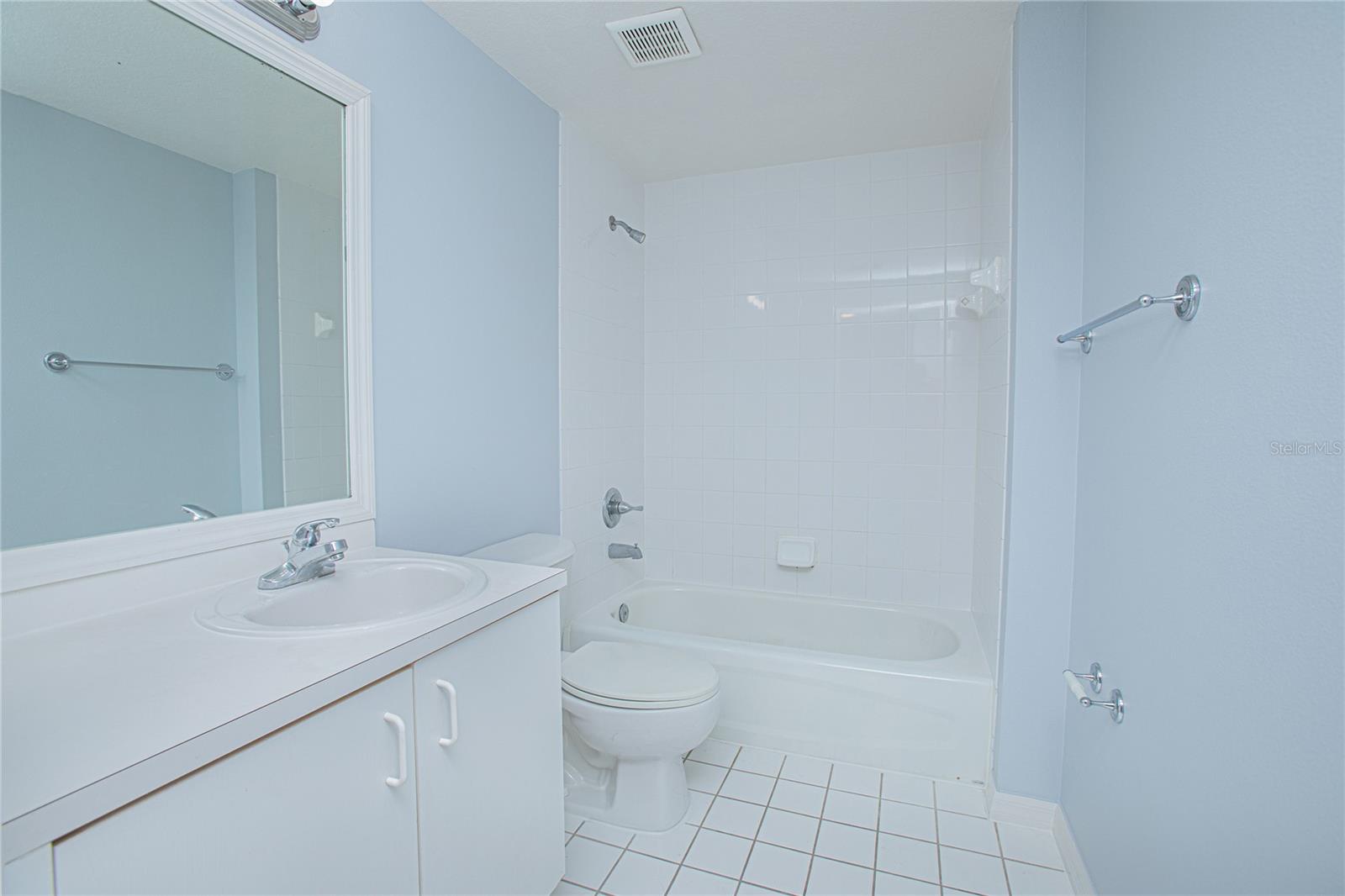 Image 20 of 31 For 522 Villa Del Sol Circle 102