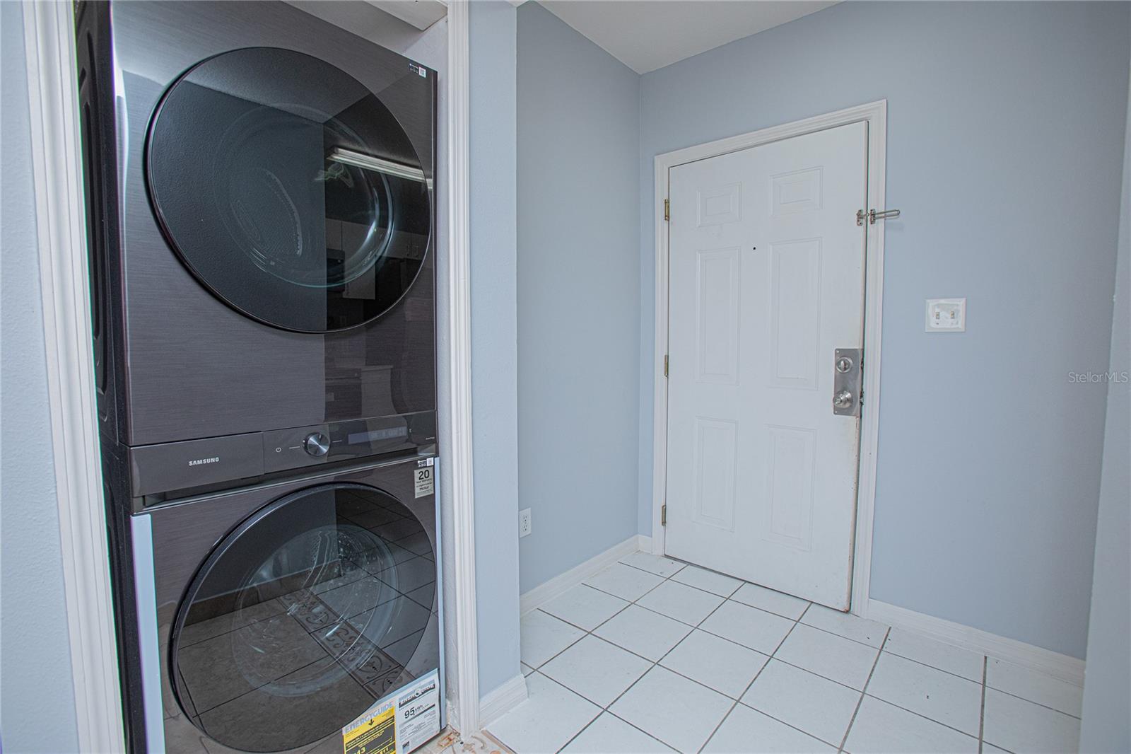 Image 24 of 31 For 522 Villa Del Sol Circle 102