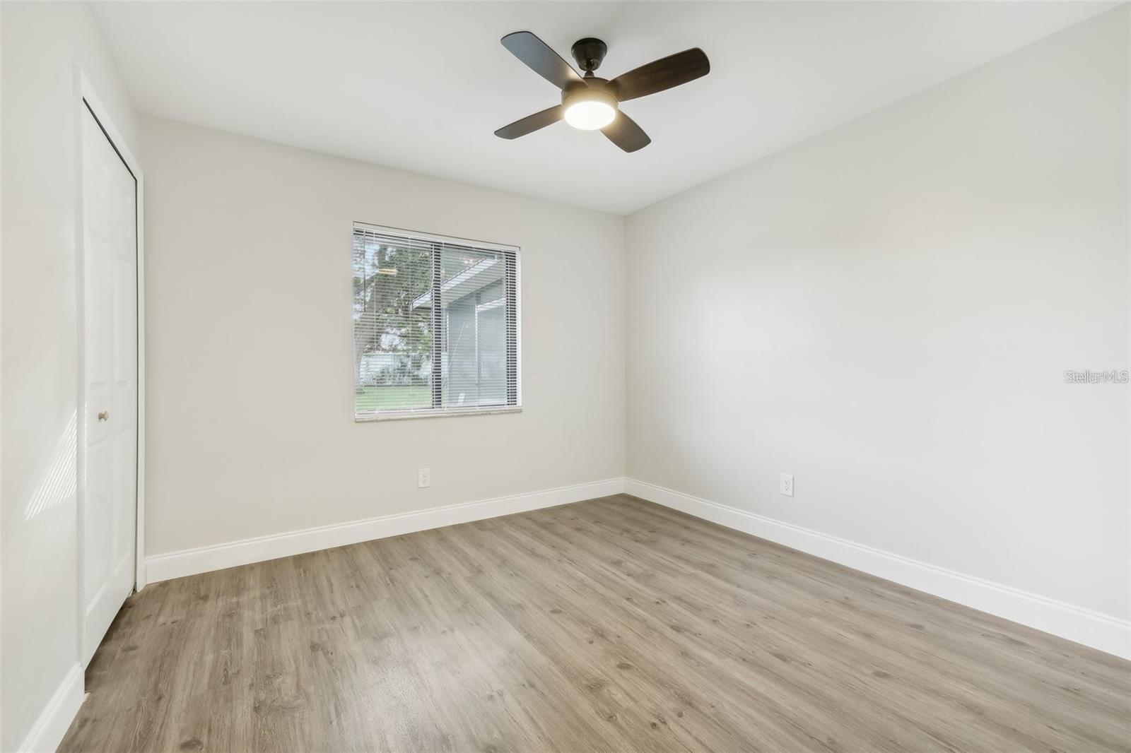 Image 18 of 41 For 1052 Manchester Circle