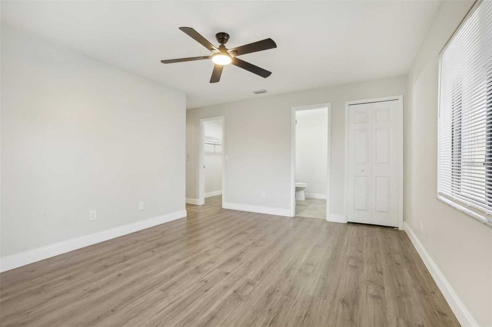 Image 25 of 41 For 1052 Manchester Circle