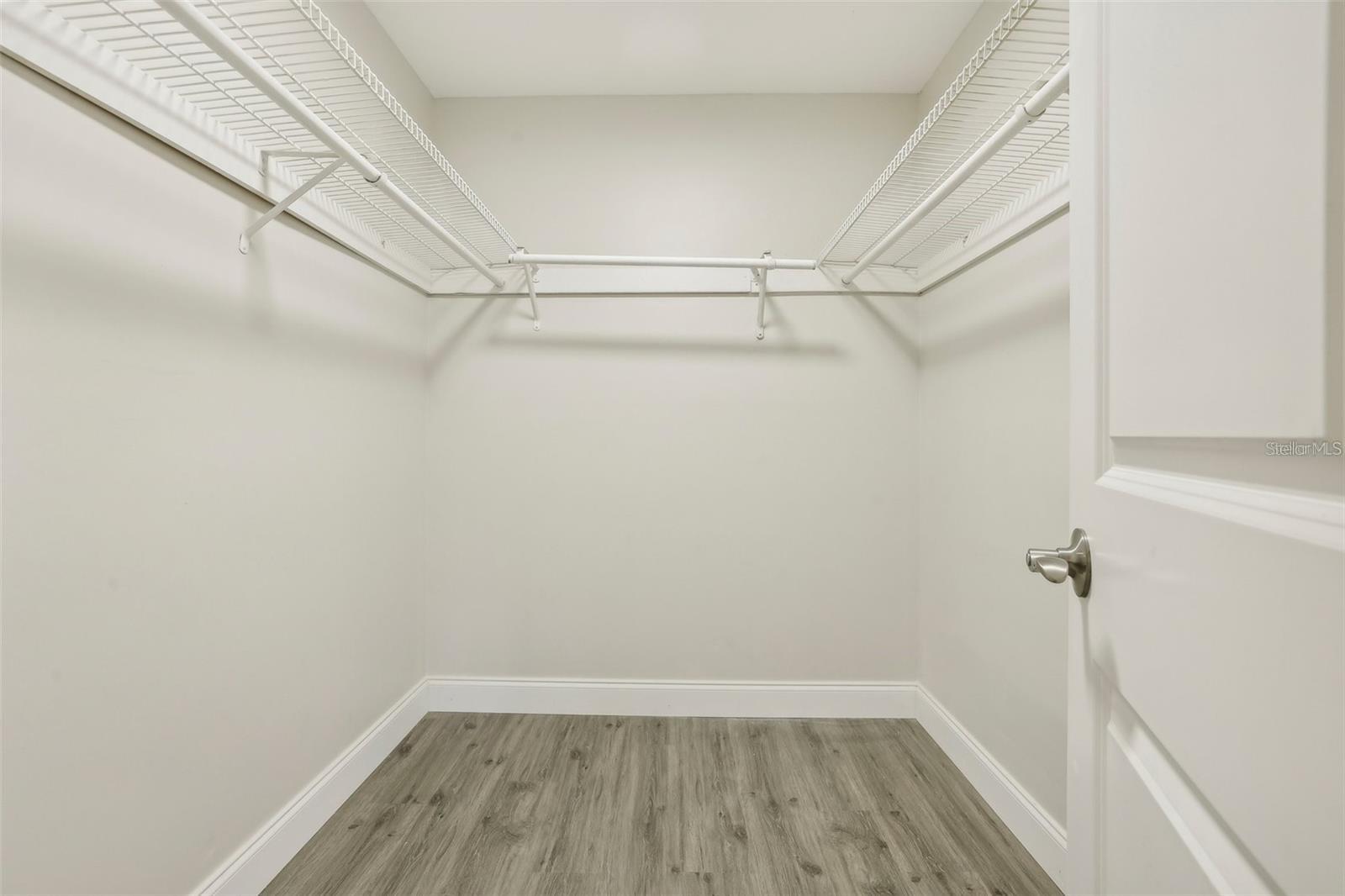 Image 27 of 41 For 1052 Manchester Circle