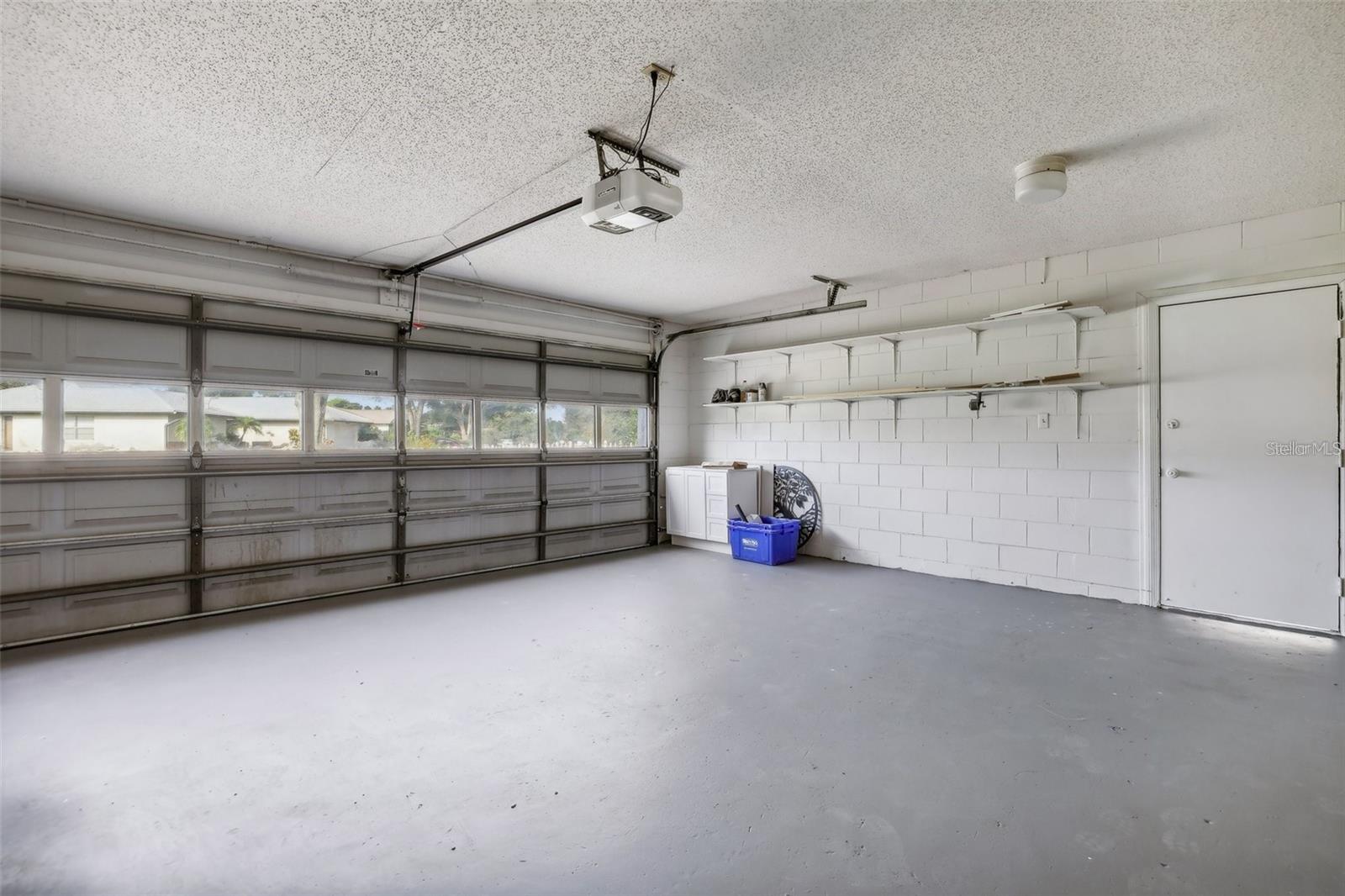 Image 31 of 41 For 1052 Manchester Circle