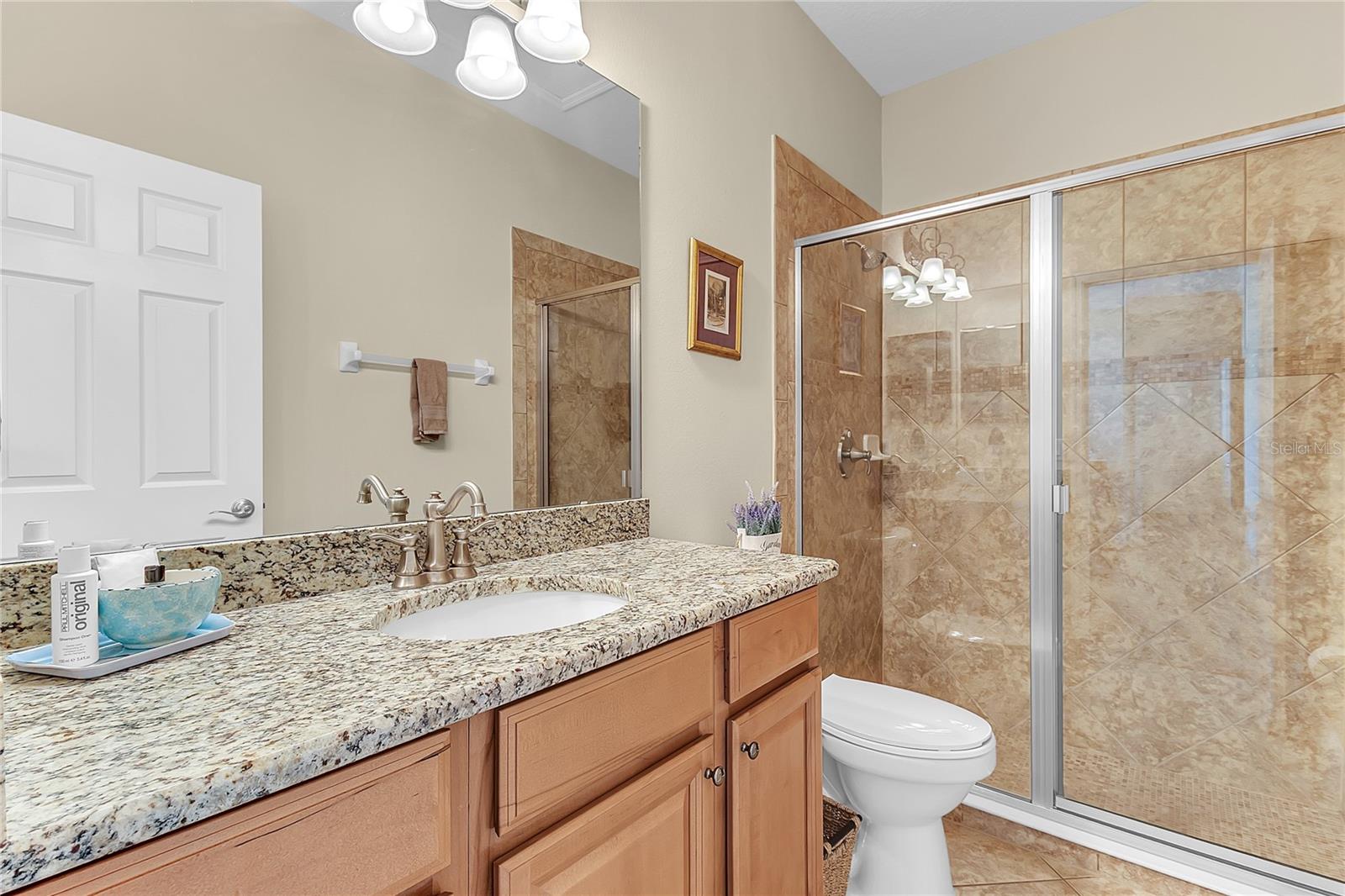 Image 22 of 38 For 877 Strathmore Drive