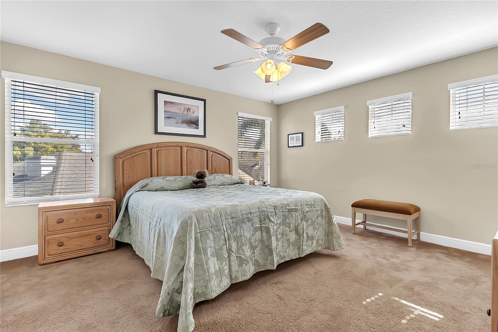 Image 25 of 38 For 877 Strathmore Drive