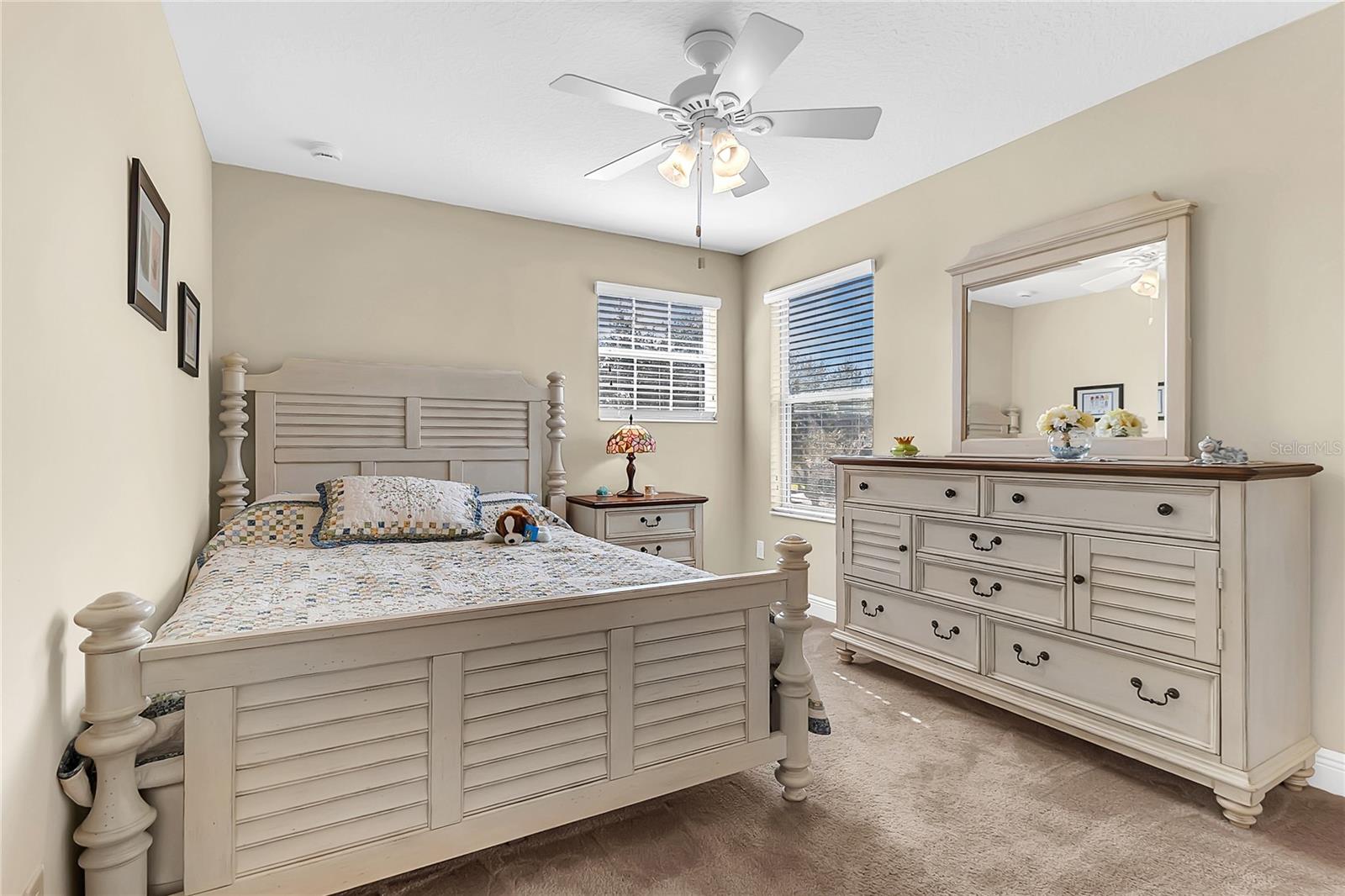 Image 29 of 38 For 877 Strathmore Drive