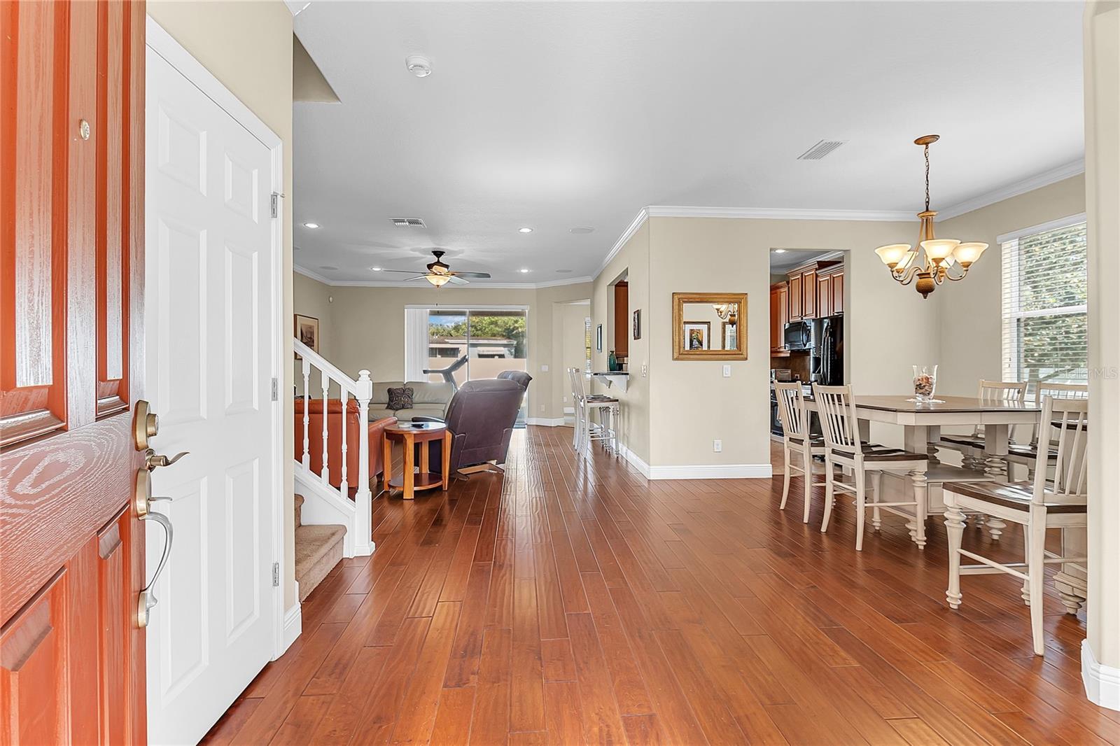 Image 8 of 38 For 877 Strathmore Drive