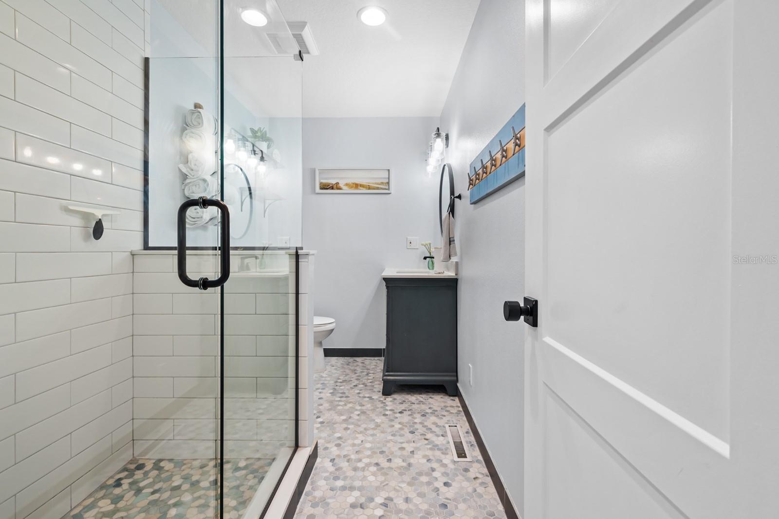 Image 20 of 45 For 4291 Atlantic Avenue