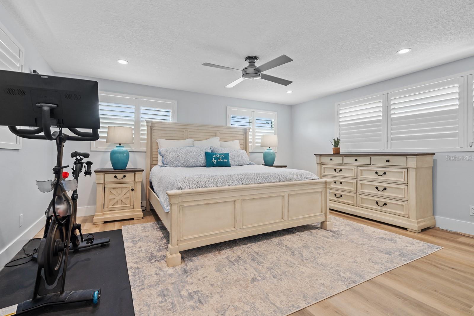 Image 25 of 45 For 4291 Atlantic Avenue