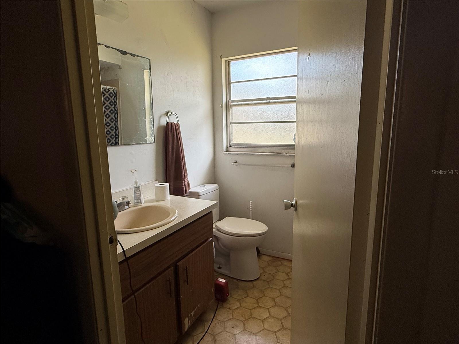 Image 32 of 36 For 5423 Davisson Avenue