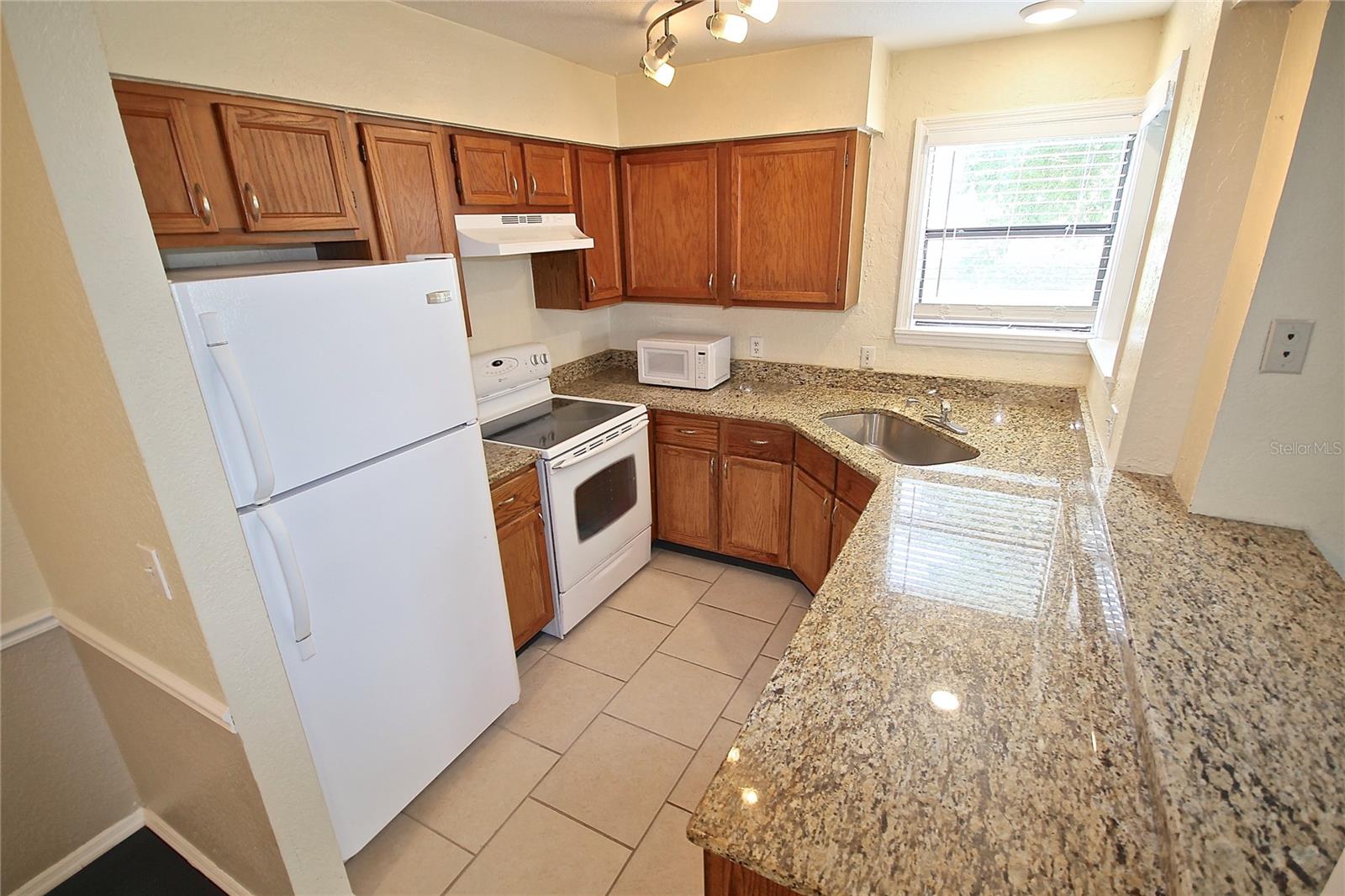 Image 10 of 27 For 2905 Antique Oaks Circle 4