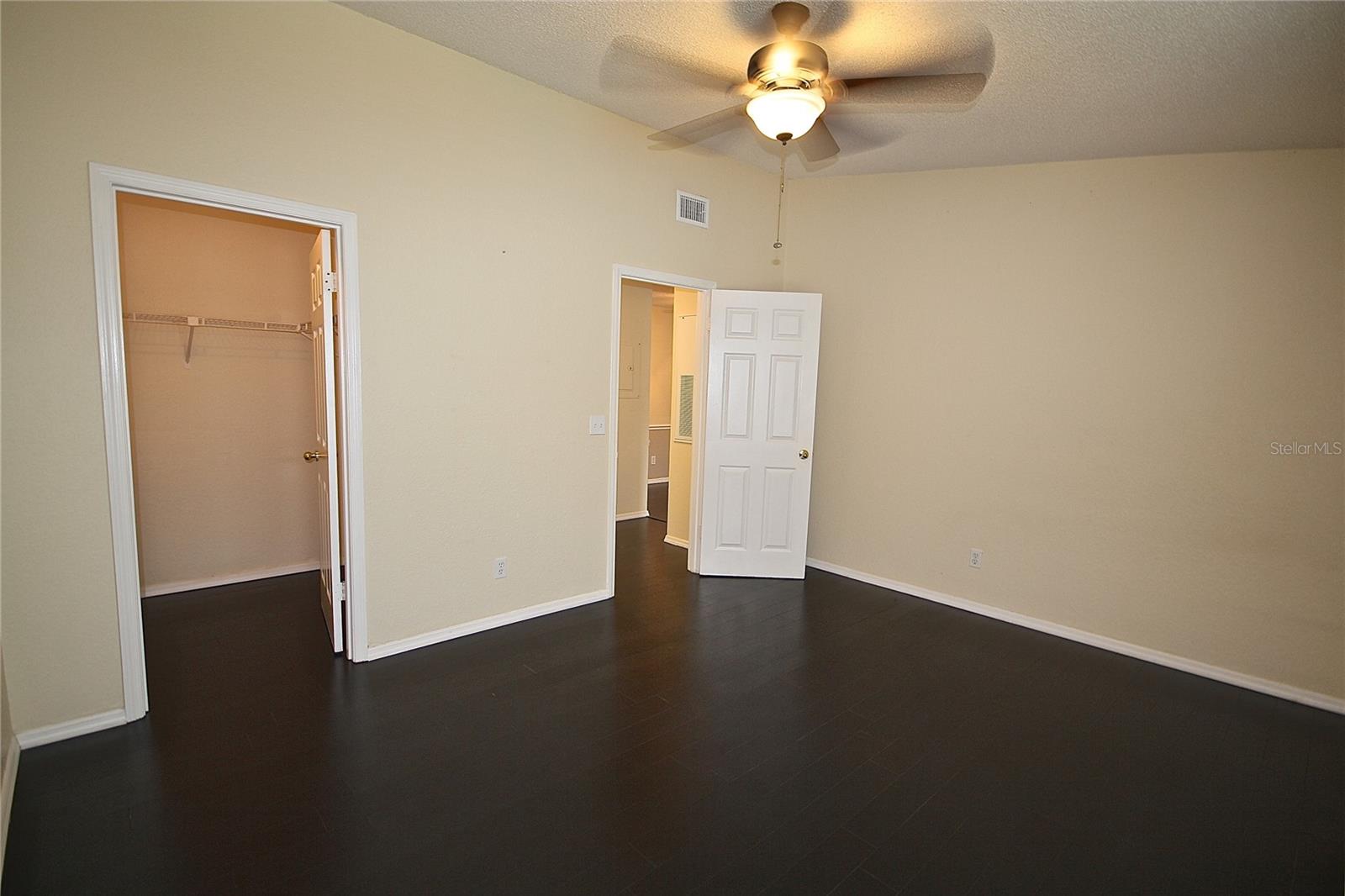 Image 16 of 27 For 2905 Antique Oaks Circle 4