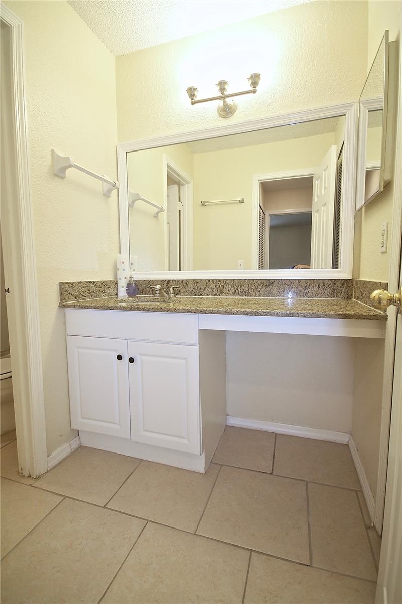 Image 18 of 27 For 2905 Antique Oaks Circle 4