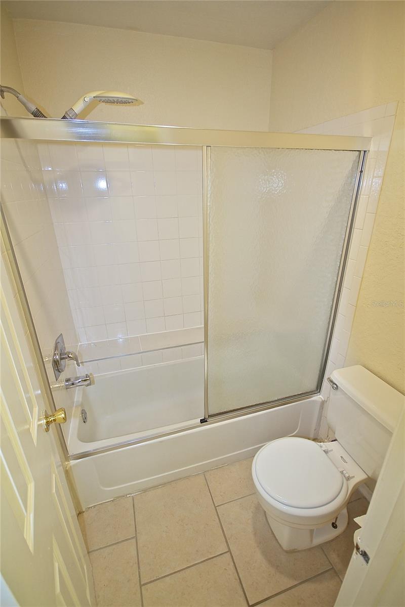 Image 20 of 27 For 2905 Antique Oaks Circle 4