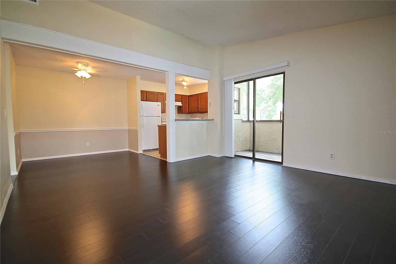 Image 4 of 27 For 2905 Antique Oaks Circle 4