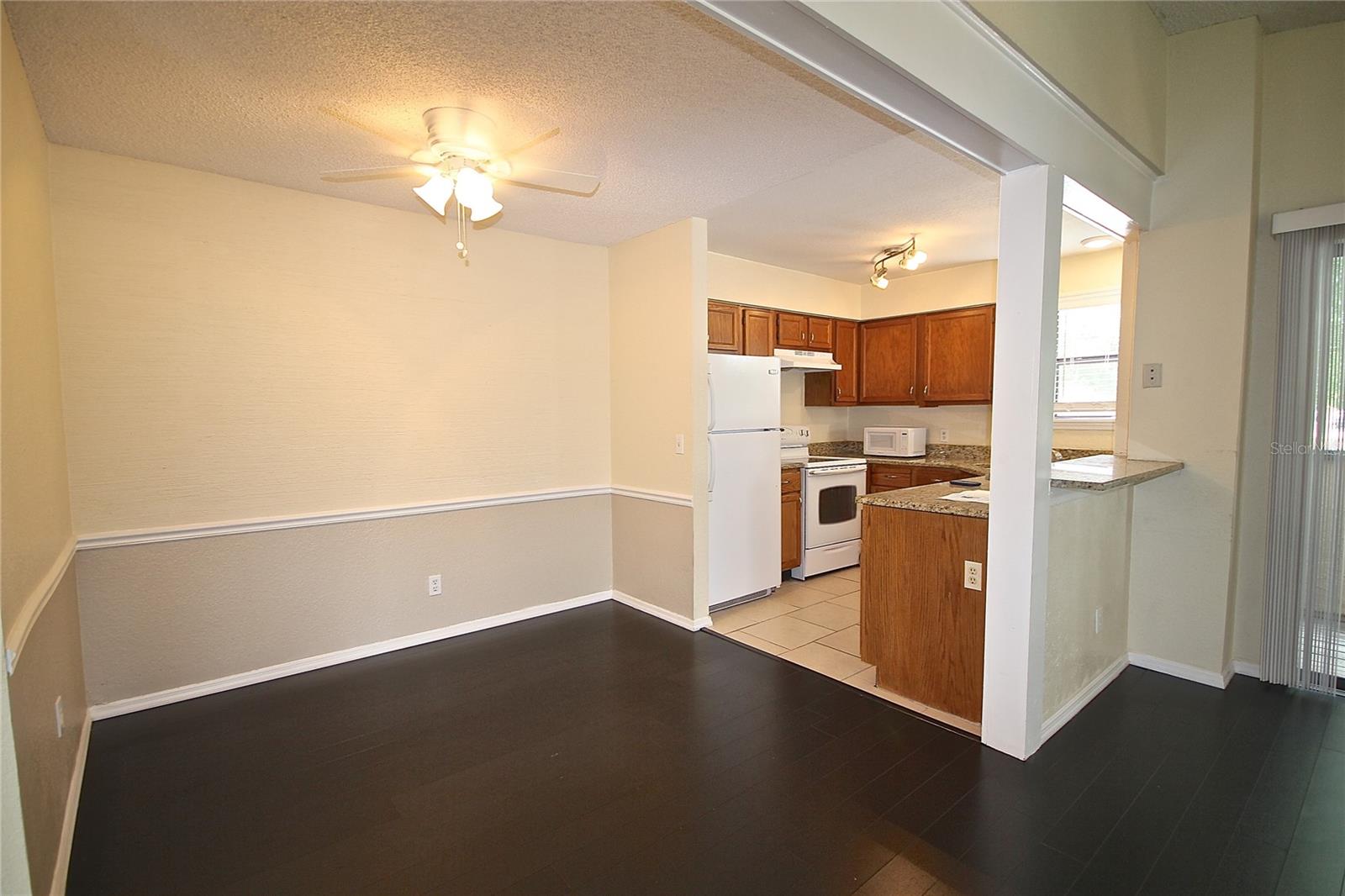 Image 8 of 27 For 2905 Antique Oaks Circle 4