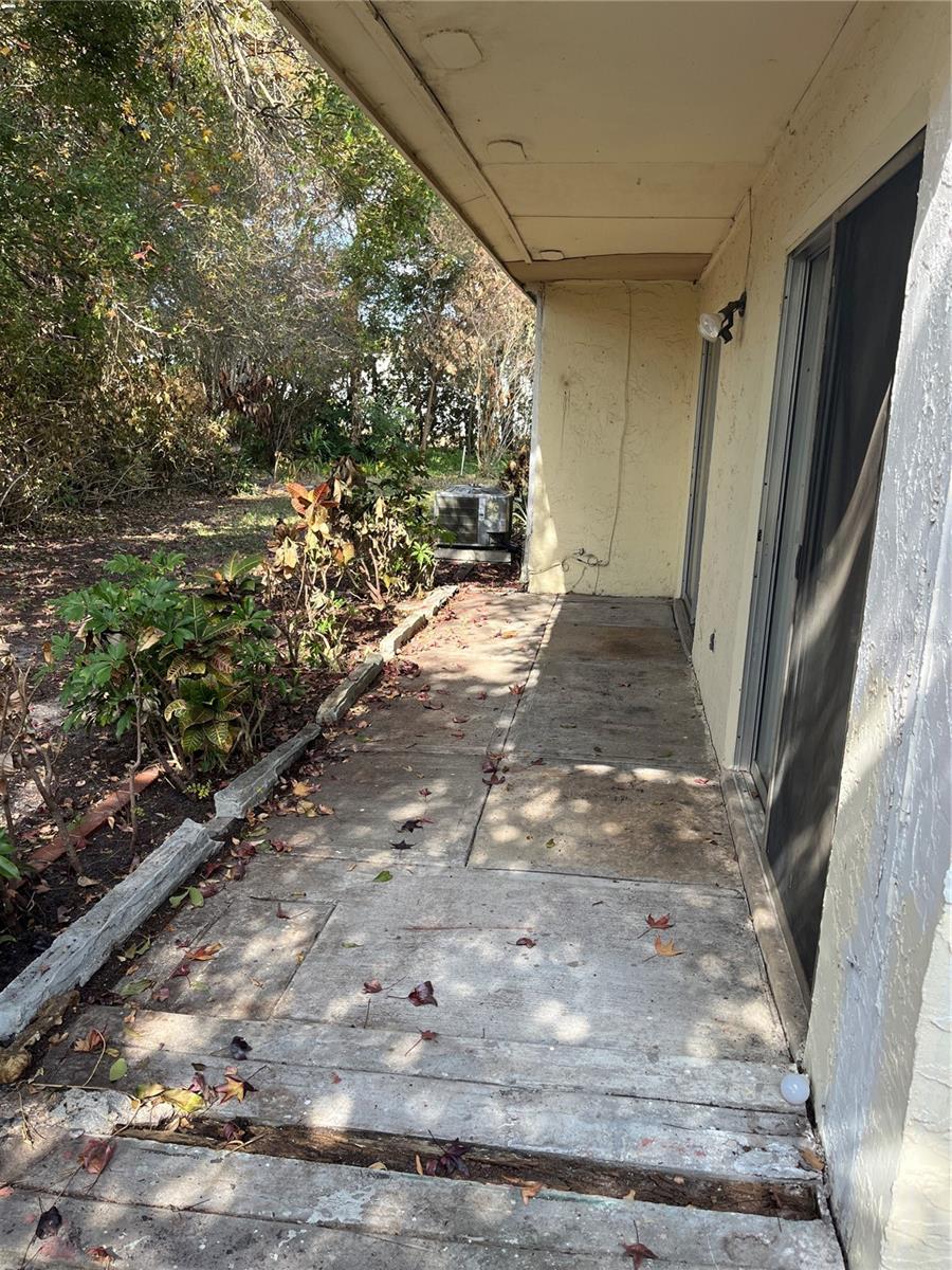 Image 15 of 18 For 10108 Bluff Court