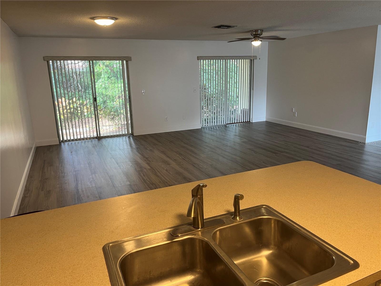 Image 5 of 18 For 10108 Bluff Court