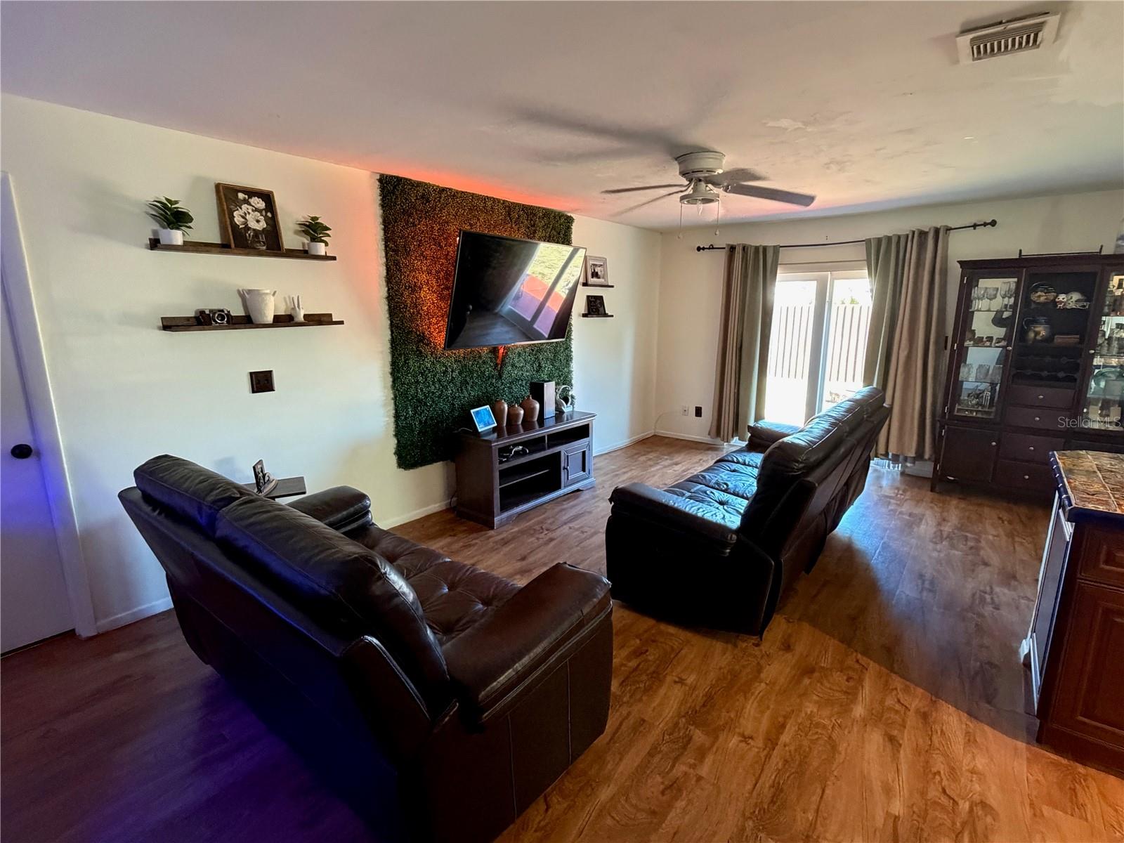 Image 3 of 20 For 3193 Arrowhead Lane