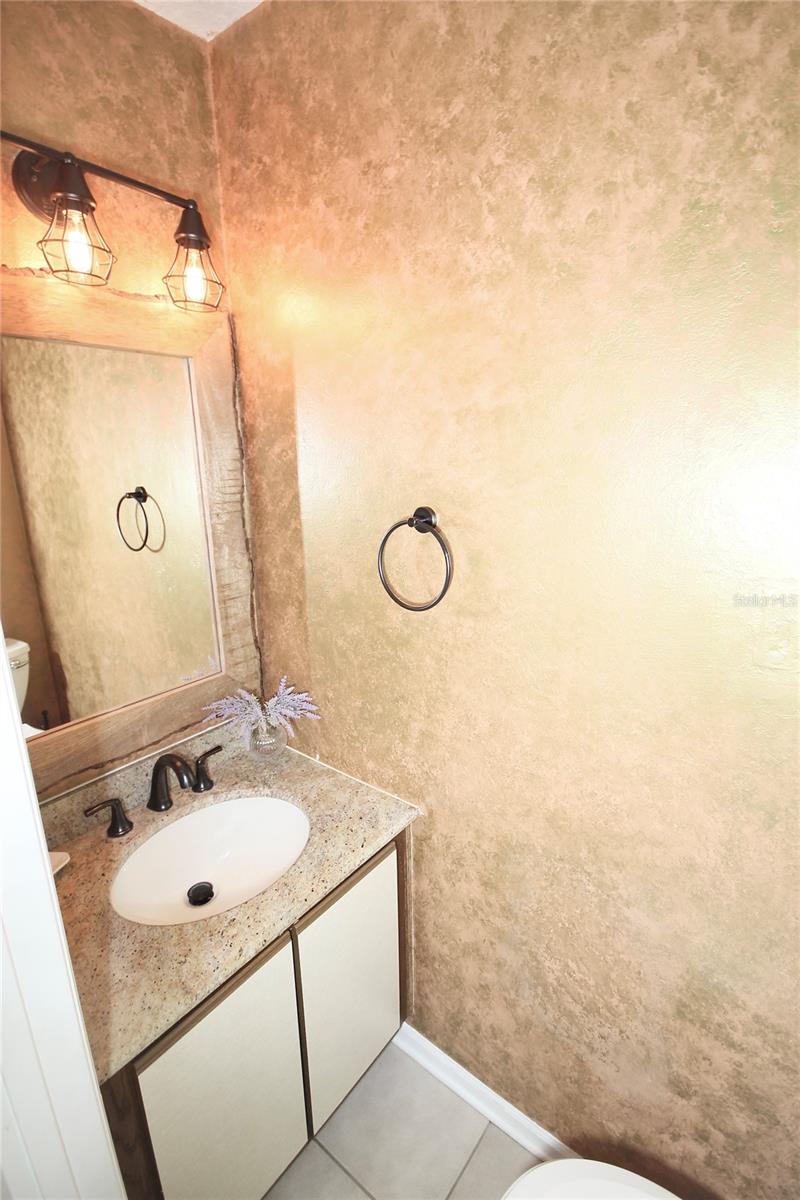 Image 10 of 25 For 4419 Brook Hollow Circle