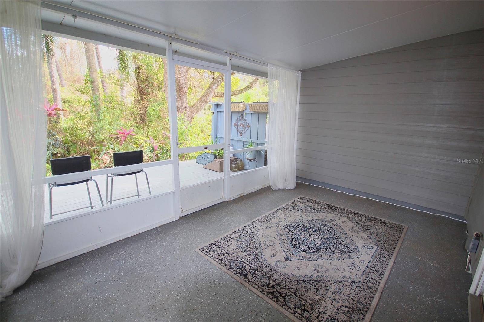 Image 20 of 25 For 4419 Brook Hollow Circle