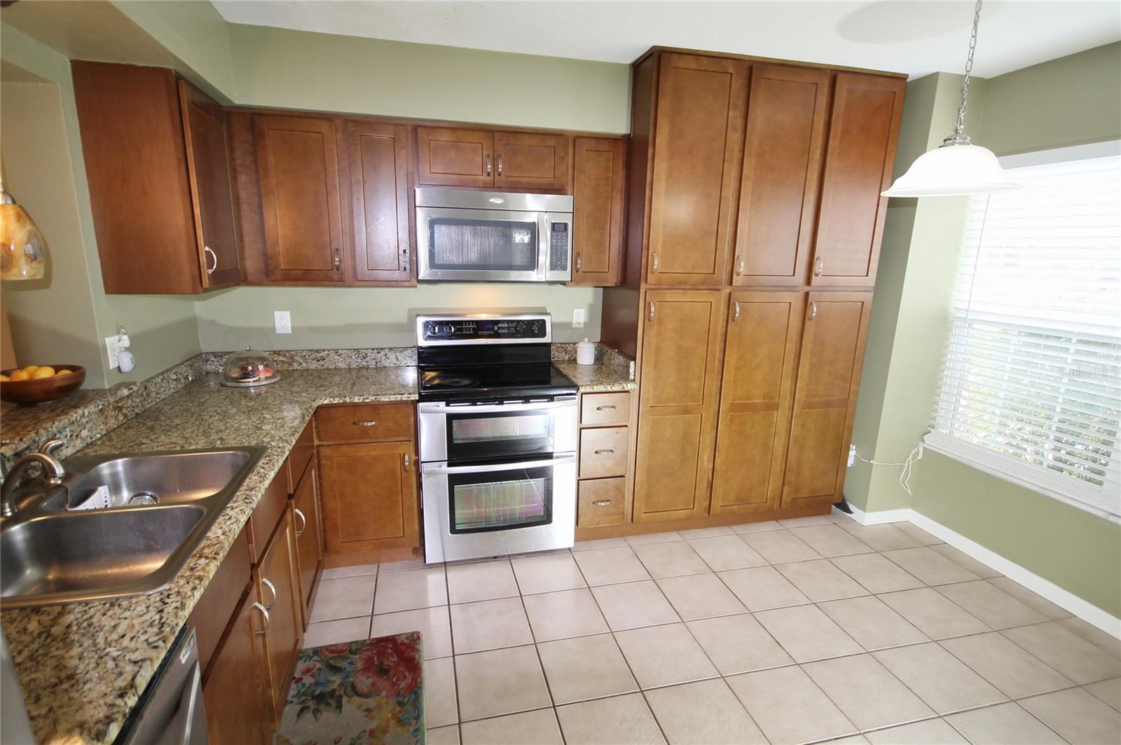 Image 4 of 25 For 4419 Brook Hollow Circle