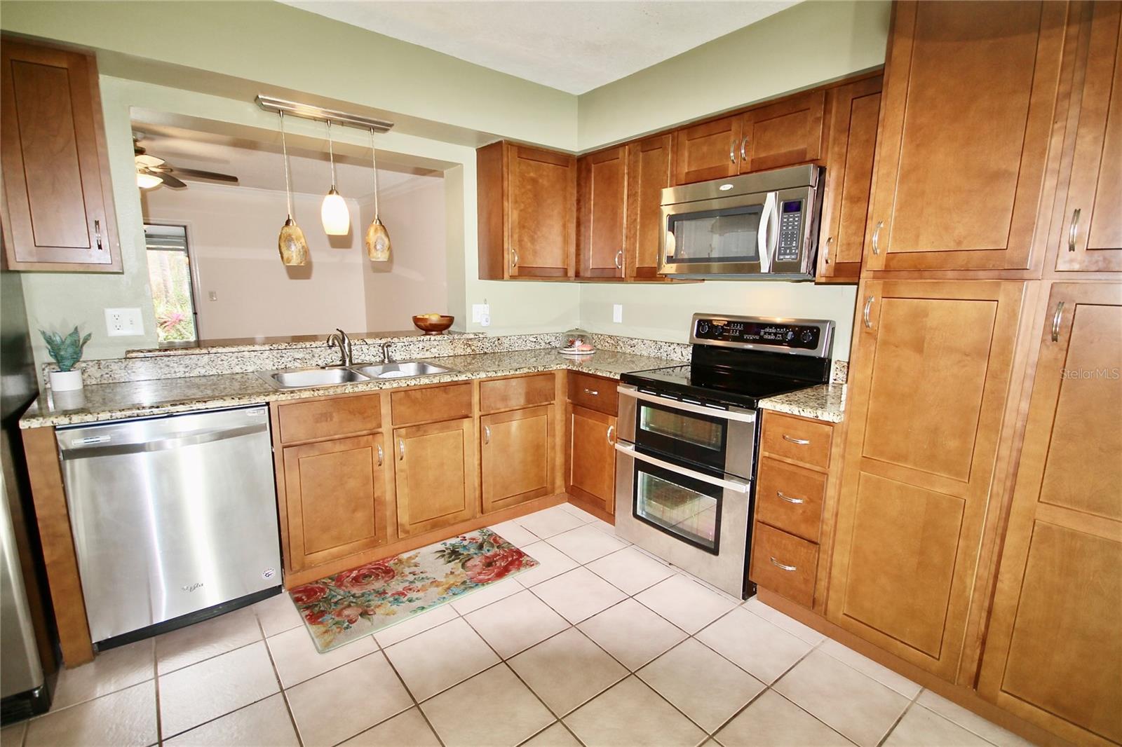 Image 5 of 25 For 4419 Brook Hollow Circle