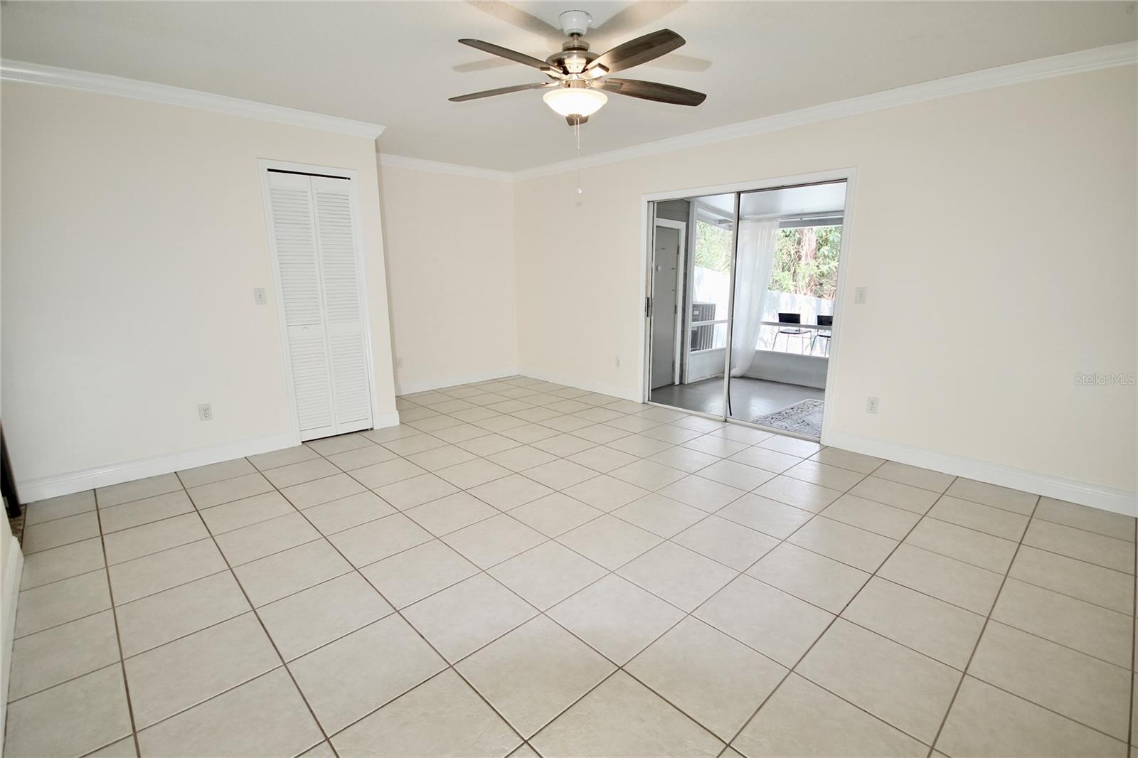 Image 8 of 25 For 4419 Brook Hollow Circle