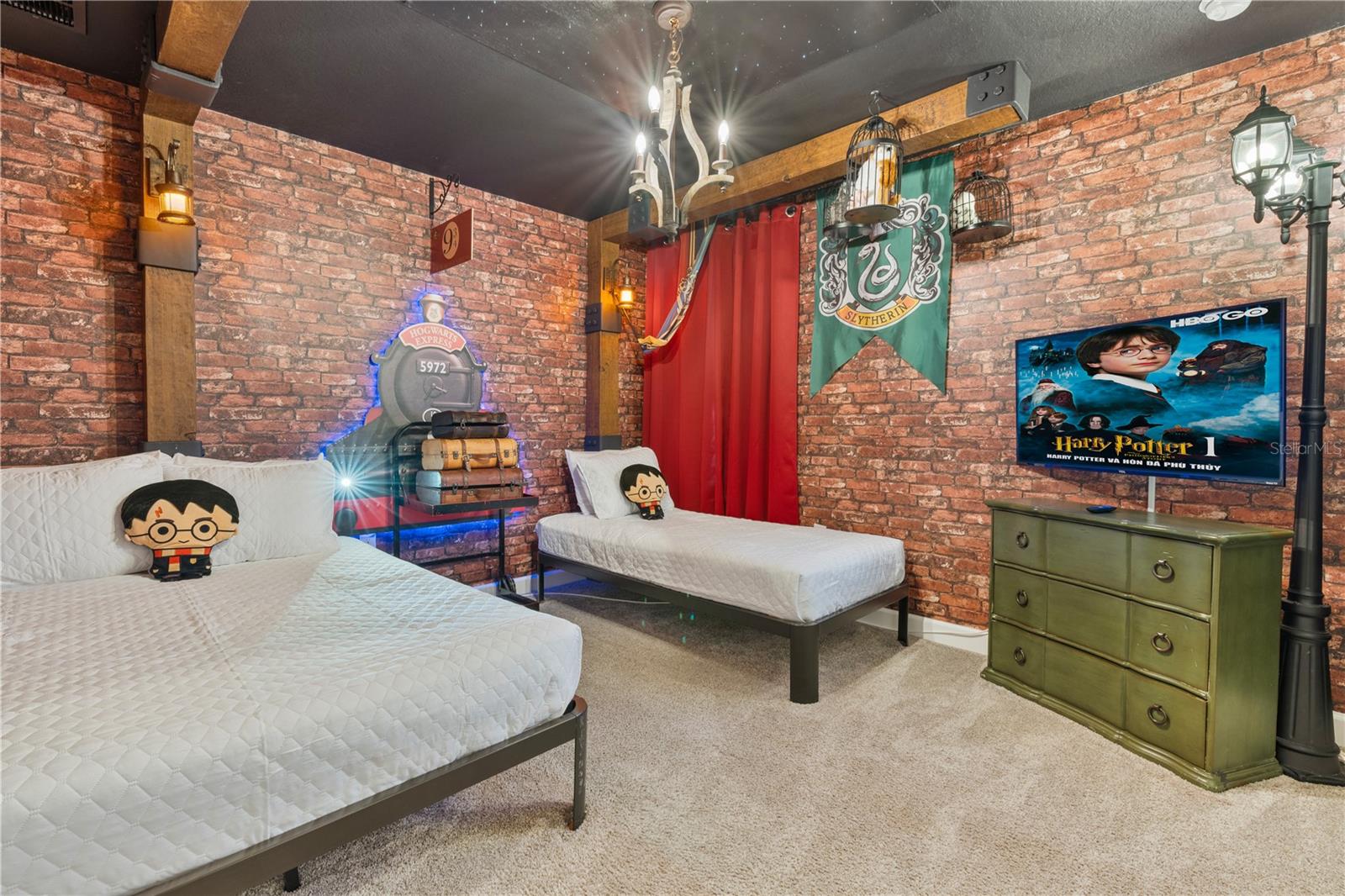 Image 11 of 75 For 8825 Cruden Bay Court